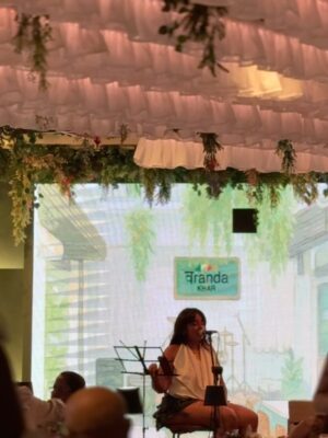Rajshree sharma Instagram - Thanks for hosting 
What a vibe and what a spread 🔥

@liberal_librann @kommunity_pr @rahulrohra @nupur_rohra @jewelsforlunch