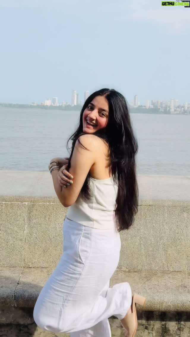 Rajshree sharma - 3.7K Likes - Gustakhi maaf kardena agar pasand na aaye toh🙃