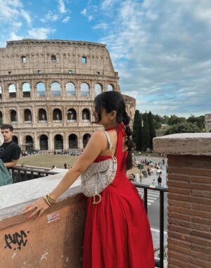 Rajvee Gandhi Instagram - Rome stole a pizza my heart.ā¤ļø
Last post: is he in love w me?šāāļø