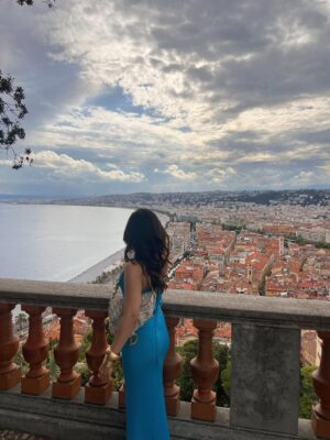 Rajvee Gandhi Instagram - French kisses and Riviera wishes ššāØšµ
Outfit @a.la.modebyakanksha
#FrenchRiviera #Eze #Nice #SouthOfFrance