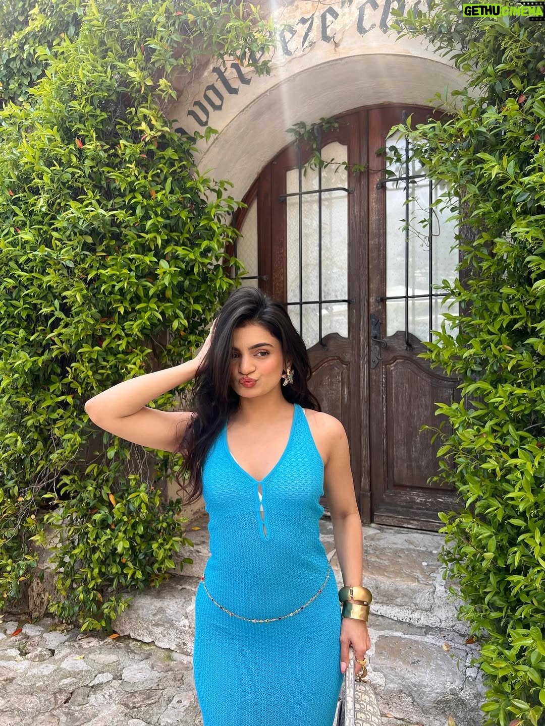 Rajvee Gandhi - 48.6K Likes - French kisses and Riviera wishes 💋🌊✨🌵
Outfit @a.la.modebyakanksha 

#FrenchRiviera #Eze #Nice #SouthOfFrance