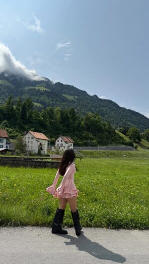 Rajvee Gandhi Instagram - Switzerland you beauty 🛤️💛