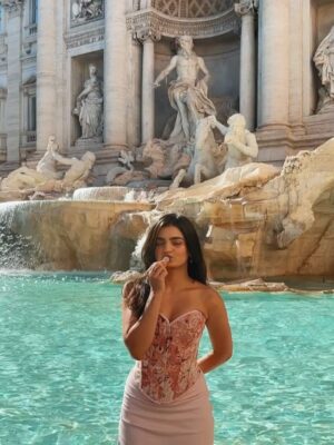 Rajvee Gandhi Instagram - Rome dump: Ancient ruins and modern vibes🧡🏛️✨🍦