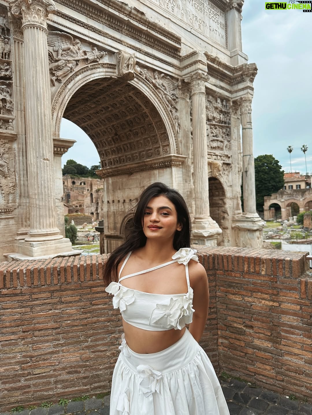 Rajvee Gandhi - 57.2K Likes - Rome dump: Ancient ruins and modern vibes🧡🏛️✨🍦