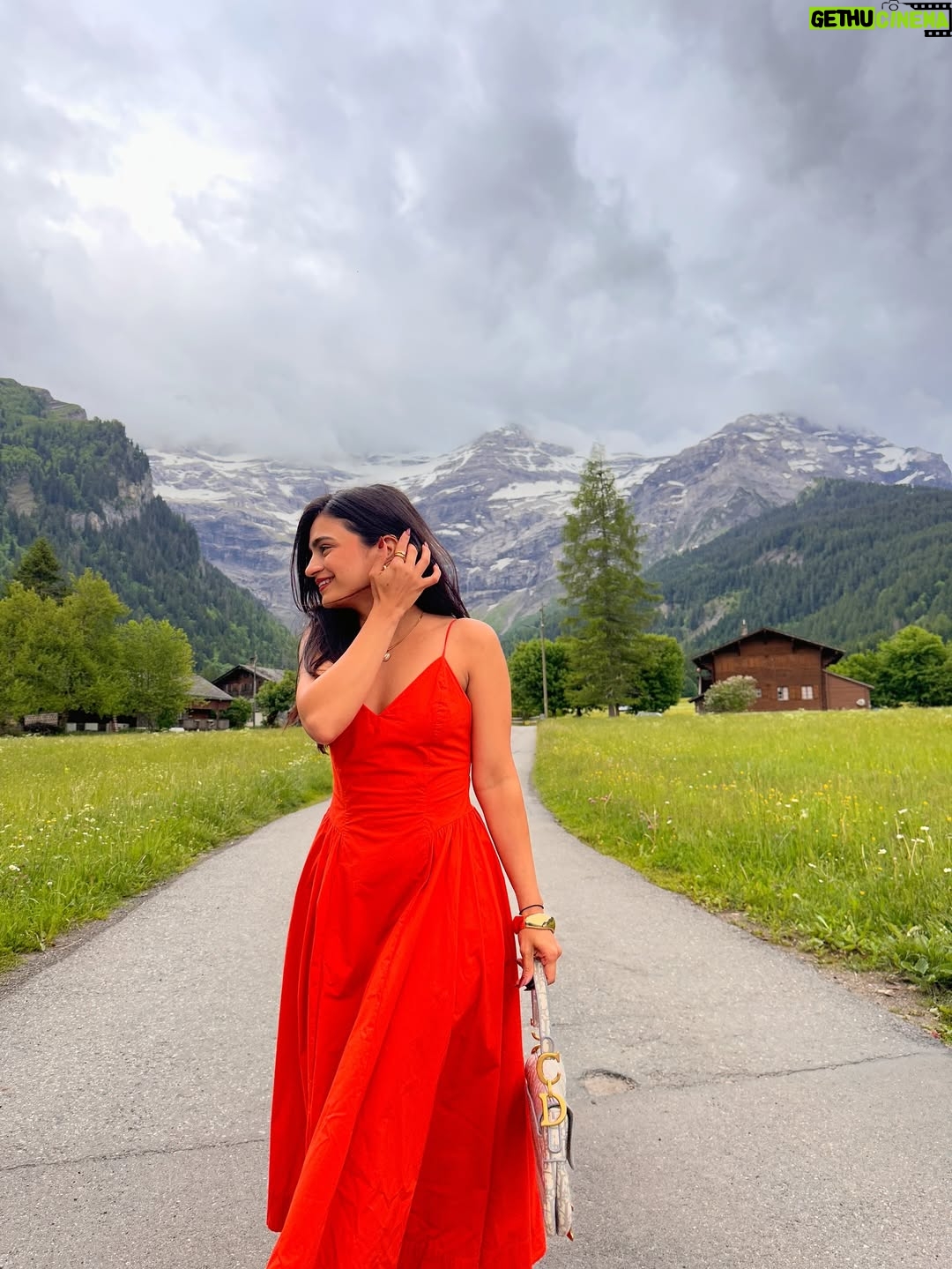 Rajvee Gandhi - 47.6K Likes - How can i get over this beauty?🏔️❤️