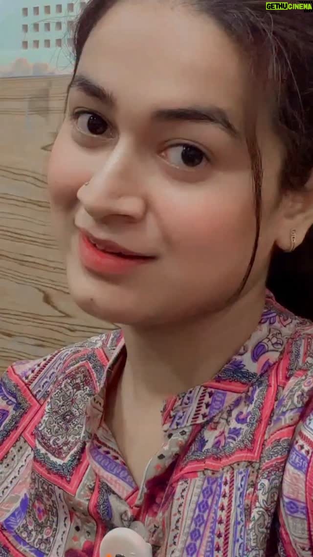 Raksha Upadhyay - 3 Likes - कहते हैं वक्त बदलता है… और सच में बदलता भी है।
कभी लगता है सब बिखर रहा है, 
कभी लगता है सब सँवर जाएगा।
पर ज़िंदगी के इस रथ में अगर कोई ऐसा हो…
जो तुम्हें आज़ादी भी दे और
 तुम्हारी ग़लतियाँ भी आईने की तरह दिखा दे,
तो सफ़र आसान हो जाता है। 🛤️💭

शायद हर किसी के जीवन में एक ऐसा ‘सारथी’ होना चाहिए…
जो चुप्पी में भी समझ ले,
 और ग़लत राह पर भी साथ देकर वापस सही मोड़ दिखा दे।
क्योंकि ज़िंदगी अकेले लड़ने का नाम नहीं…
बल्कि किसी अपने के साथ घर जैसी शांति ढूँढने का नाम है। 🏡❤️

👉 तुम बताओ, तुम्हारे जीवन का सारथी कौन है?
Comment करके उसका नाम ज़रूर लिखो… शायद आज उसी को ये पढ़ना ज़रूरी है 💌
”

---

#dearraksha #dear_raksha #poetry #reels 
#LifeJourney #HomeVibes #SoulConnection #LifeQuotes #EmotionalHealing #TimeChanges #InnerPeace #LifeLessons #SafePlace #HomeIsNotAPlace #FreedomAndLove #LifeThoughts #CaptionForLife