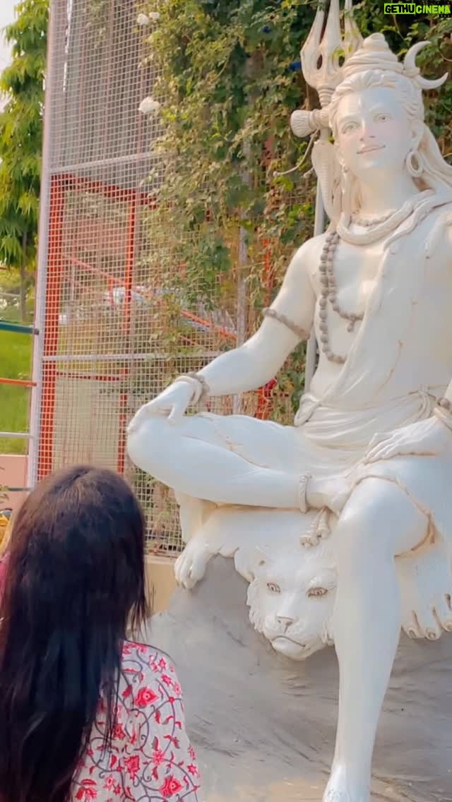 Raksha Upadhyay - 3 Likes - “Sabne kaha – wo to bairagi hai,
kya wo prem ko samajh paayega?

Par jisko duniya vairagya ka roop maan baithi thi,
usi ne to sansar ko prem ki nayi paribhasha samjhayi. ♥️🌸

Prem ka matlab sirf moh-maya nahi,
prem ka matlab hai samarpan,
prem ka matlab hai samajhna,
aur prem ka matlab hai khud ko bhool kar 
kisi aur mein apna astitva paana.

Aur yahi toh sikhaate hain shiv Parvati …
ki bairag ho ya moh,
ant mein prem hi asli marg hai.” 🌿✨

⸻

💬
👉 Aapke liye prem ki sabse khoobsurat paribhasha kya hai? Comments mein likhiye 💭

⸻

🔖
#DearRaksha #PremKiParibhasha #RadhaKrishnaPrem #Bairagi #LoveBeyond #SpiritualLove #DilKiBaat #SoulfulQuotes #PremAurVairagya #HeartfeltWords