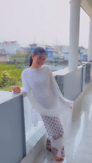 Raksha Upadhyay Instagram - The most beautiful style is the one worn without effort ✨