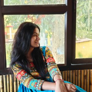 Raksha Upadhyay Instagram - 🌸 Without filter... just me, my vibe & a little piece of my world! 🌸
Kabhi kabhi lagta hai ki zindagi bhi isi photo ki tarah simple aur natural ho, bina filter ke bhi apni ek alag si chamak lekar aati hai. ✨
Filters se toh har chehra sundar lagta hai, lekin asli khoobsurti tab samajh aati hai jab hum apne flaws ke saath apni natural shine ko accept karte hain. 💙
Iss pal mein main hoon… khud ke saath, khud ke rangon mein.
Aur shayad isi simplicity mein ek alag hi sukoon छुपा है. 🌿
Tell me, aapko filter wali life pasand hai ya natural vibes wali? 🌸
#NoFilter #NaturalBeauty #CandidVibes #SimpleLiving #SoulfulVibes
#DesiVibes
#DearRaksha #dear_raksha