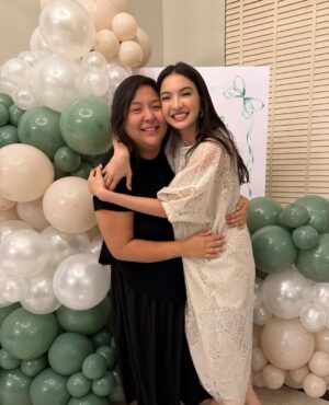 Raline Shah Instagram - Iftar Birthday last month, how time flies✨🤍
I spent my formative teenage years with this bunch. So grateful that we can still feel so close after all these years! Heart and belly full of joy and giggles to last. Catching up over a long “lepak” session and a birthday that I just had to show up to and fly “home”.
Home for me is not a place, home is a feeling of peace and being accepted unconditionally by the people I love no matter what happens in this life.
Thank you for throwing this lovely buka puasa celebration @ririshah @sashayusof @bakers.33 🤍 🥹
You guys are unforgettable in every way🙃