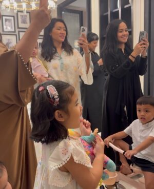 Raline Shah Instagram - Iftar Birthday last month, how time flies✨🤍
I spent my formative teenage years with this bunch. So grateful that we can still feel so close after all these years! Heart and belly full of joy and giggles to last. Catching up over a long “lepak” session and a birthday that I just had to show up to and fly “home”.
Home for me is not a place, home is a feeling of peace and being accepted unconditionally by the people I love no matter what happens in this life.
Thank you for throwing this lovely buka puasa celebration @ririshah @sashayusof @bakers.33 🤍 🥹
You guys are unforgettable in every way🙃