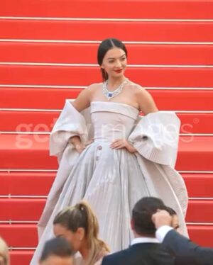 Raline Shah Instagram - Cannes I act dramatic? Yes. Do I take myself seriously? Never. Missing Cannes this year 😭😭