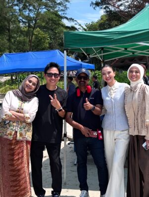 Raline Shah Instagram - Its a wrap! Shooting penuh kenangan di Pulau Bangka…Setelah sekian lama tdk terlibat film… it feels like coming home. Thank you fam! 🎬
#suamikulukaku