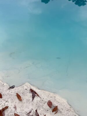Raline Shah Instagram - Danau Kaolin Bangka: Keindahan Biru Alami tanpa Filter. Danau ini terbentuk dari bekas tambang kaolin (bahan baku keramik) yang kini berubah jadi destinasi alam menakjubkan. Contoh nyata kolaborasi antara alam dan industri.
Swipe ampe abis untuk pesan penting titipan Danau Kaolin 🫶🏼
#DanauKaolin #WisataBangka #AlamTanpaFilter #HiddenParadise #cintaindonesia