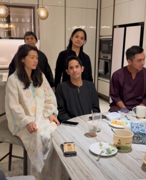 Raline Shah Instagram - Iftar Birthday last month, how time flies✨🤍
I spent my formative teenage years with this bunch. So grateful that we can still feel so close after all these years! Heart and belly full of joy and giggles to last. Catching up over a long “lepak” session and a birthday that I just had to show up to and fly “home”.
Home for me is not a place, home is a feeling of peace and being accepted unconditionally by the people I love no matter what happens in this life.
Thank you for throwing this lovely buka puasa celebration @ririshah @sashayusof @bakers.33 🤍 🥹
You guys are unforgettable in every way🙃