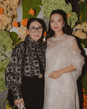 Raline Shah Instagram - Perayaan hari lahir di bulan Ramadhan❤️
Terimakasih atas semua kasih dan sayangnya🥹
Venue @stalkjakarta
Decor @peaandpie
MC @bayuadhitama