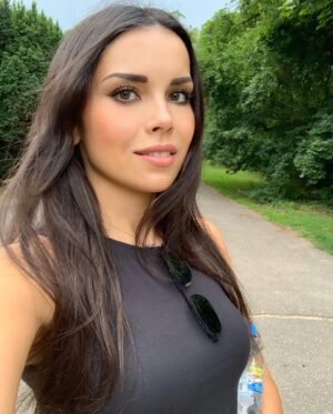 Rana El Hariri Instagram - كيف هالصيفية معكون؟ 😊