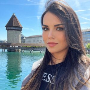 Rana El Hariri Instagram - 💙