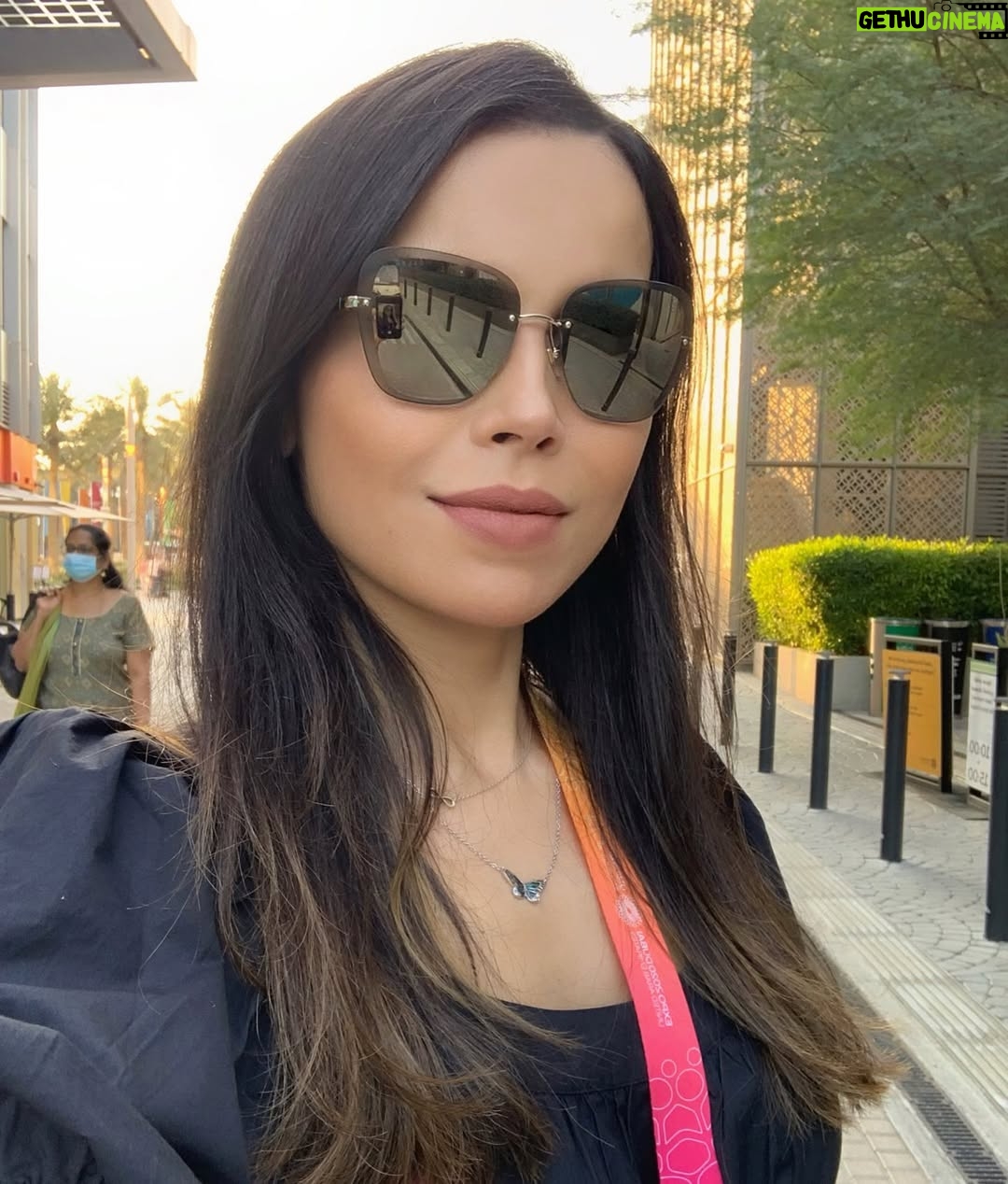 Rana El Hariri - 23.3K Likes - 😊😎 بنظارة أو بدون نظارة؟