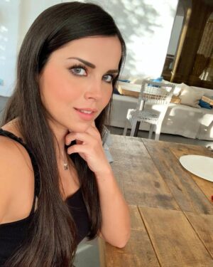 Rana El Hariri Instagram - Hi 🌺 #Kyiv #ukraine #summer2020 #love