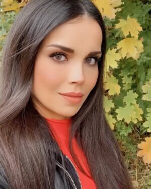 Rana El Hariri Instagram - 🍁 أجمل فصول السنة 🍂 بتوافقوني الرأي؟