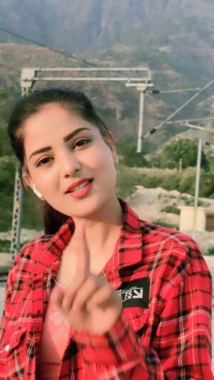 Rashi Khairwar Instagram -