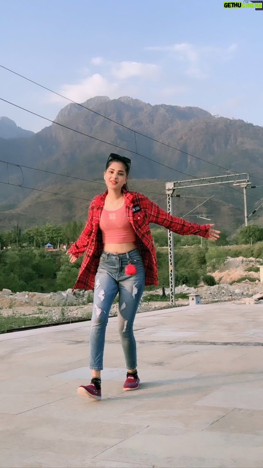Rashi Khairwar - 64.7K Likes - 