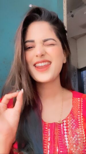 Rashi Khairwar Instagram -