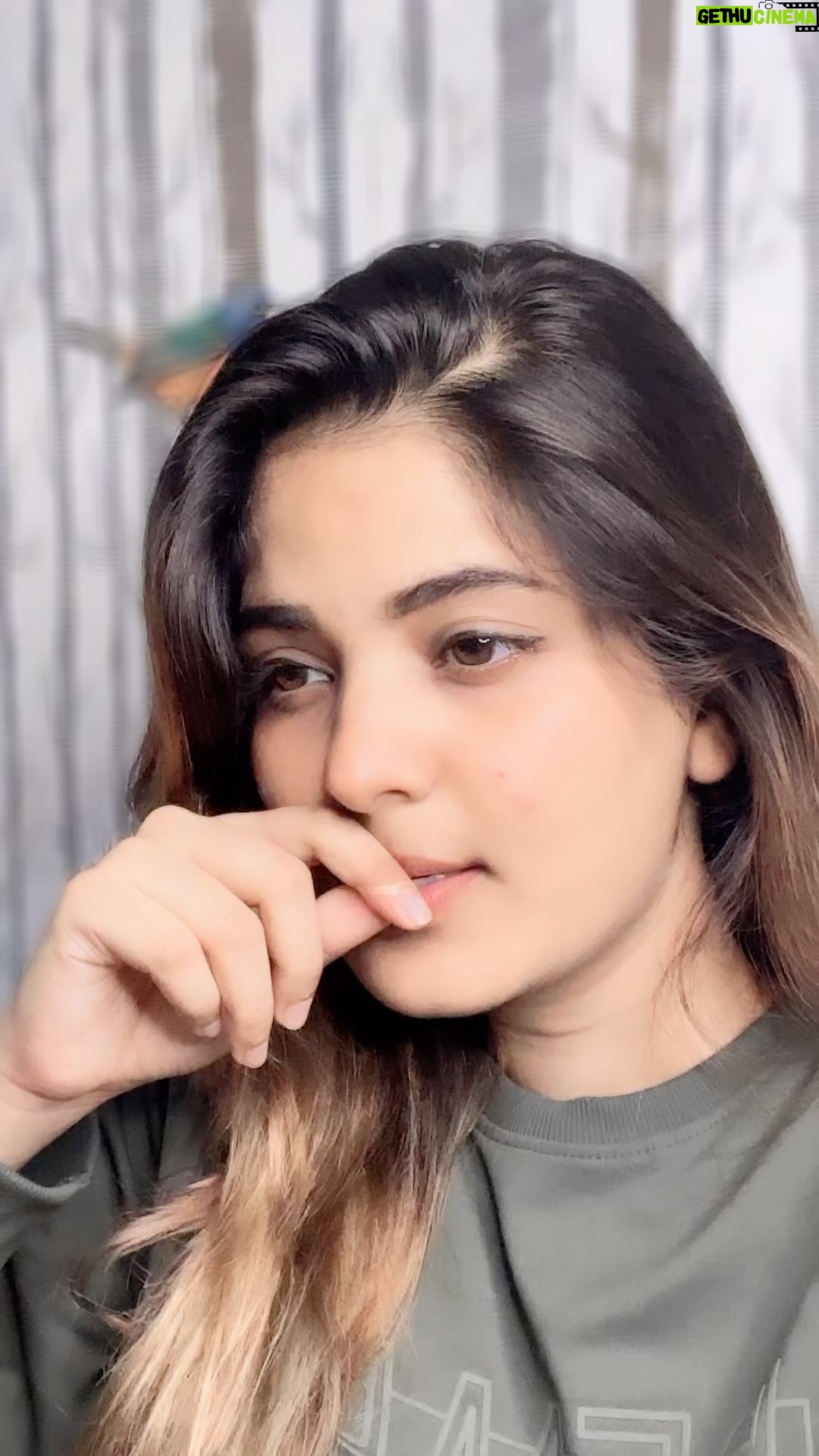 Rashi Khairwar - 76K Likes - Tujh pareshan kr saku isliya 🥰❤️