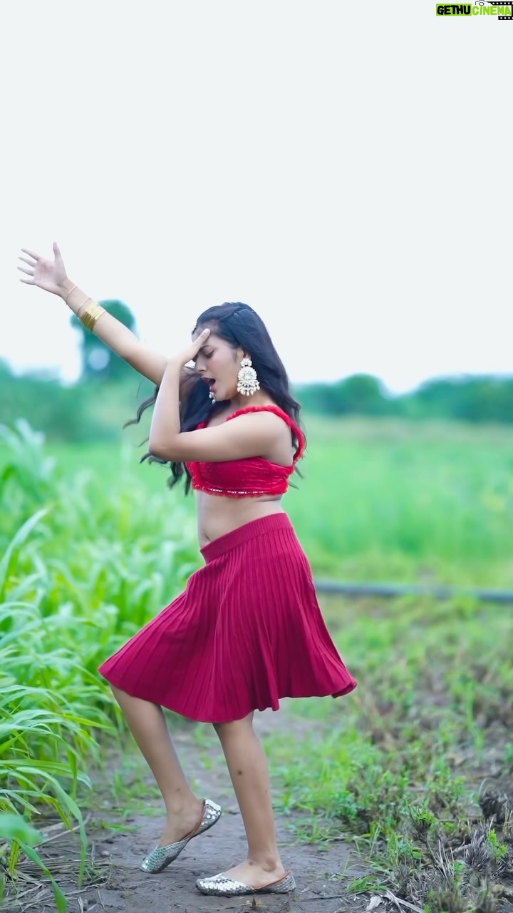 Rashi Shinde - 365.2K Likes - Aayi Nahi 🔥
.
#rashishinde #aayinahi #reels #trendingreels #stree2 #dance