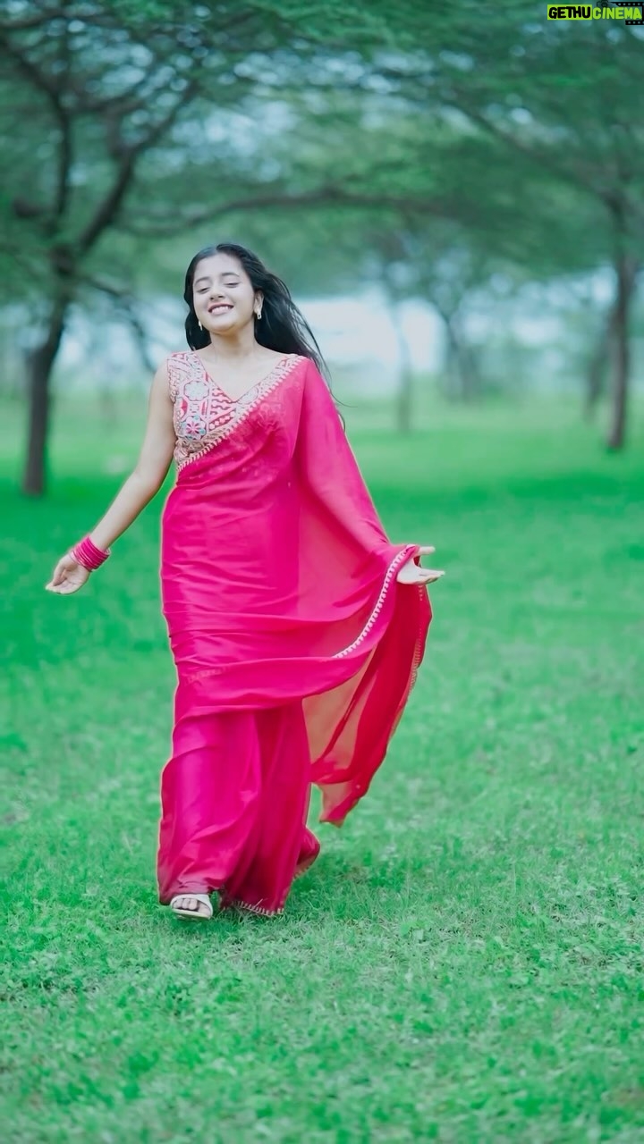 Rashi Shinde - 139.7K Likes - Every drop of rain ⛈️is singing, 🎶“I love you❤️

#rashishinde #reels #viral #explore #reelkarofeelkaro