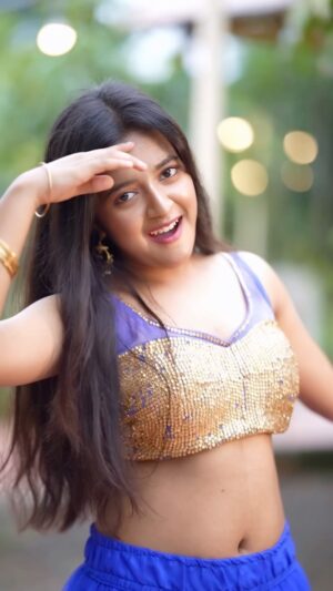 Rashi Shinde Instagram - Mere Mehboob š«¶š»š¹
#meremehboob #rashishinde #reels #trendingreels #explore