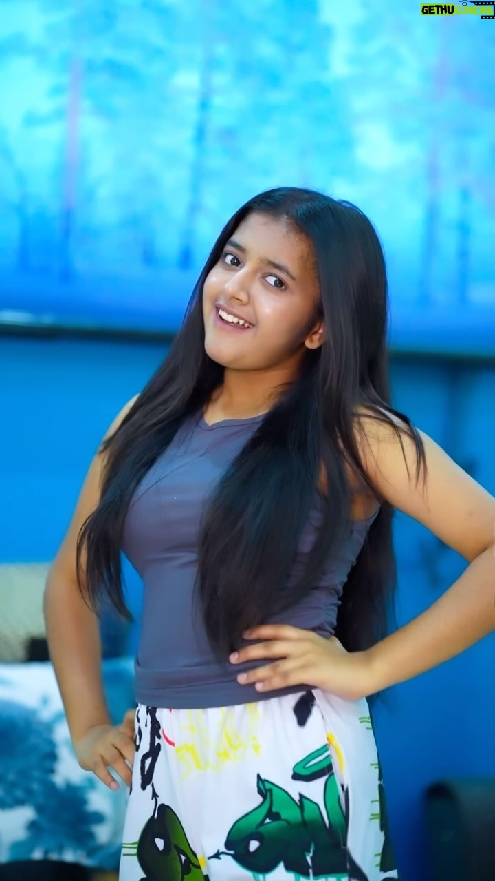 Rashi Shinde - 215.7K Likes - Trending 🖤

#rashishinde #trendingreels #reelitfeelit #reelkarofeelkaro #reels #transition