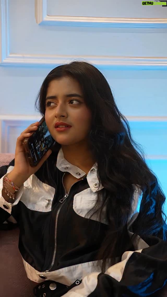 Rashi Shinde - 778.4K Likes - Desi kalakar 🎭

#rashishinde #yoyohoneysingh #reels #desikalakar #trendingreels #reelkarofeelkaro #reelitfeelit #trending