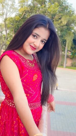 Rashi Shinde Instagram - Mujhe Pyaar Huaā¤ļø
#trendingreels #rashishinde #reelitfeelit #reelkarofeelkaro #reels #reelsinstagram