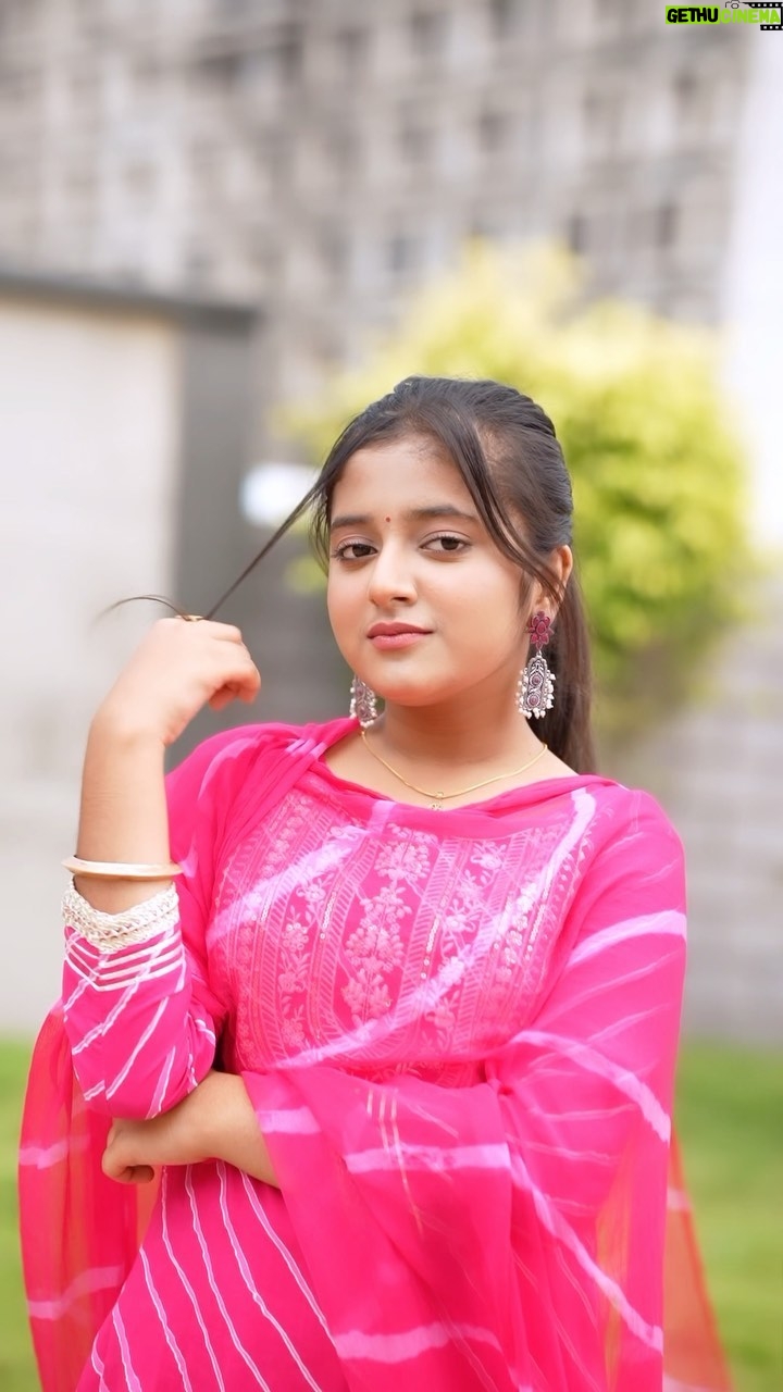 Rashi Shinde - 184.2K Likes - Koi yahaan pyaar kare🙏
.
#rashishinde #trendingreels #reels #reelitfeelit #reelkarofeelkaro #reelsinstagram