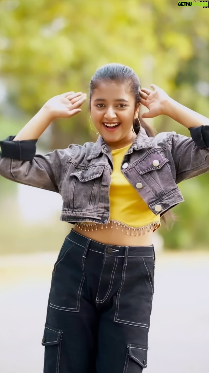 Rashi Shinde - 138.5K Likes - Trending 🔥

#rashishinde #trendingreels