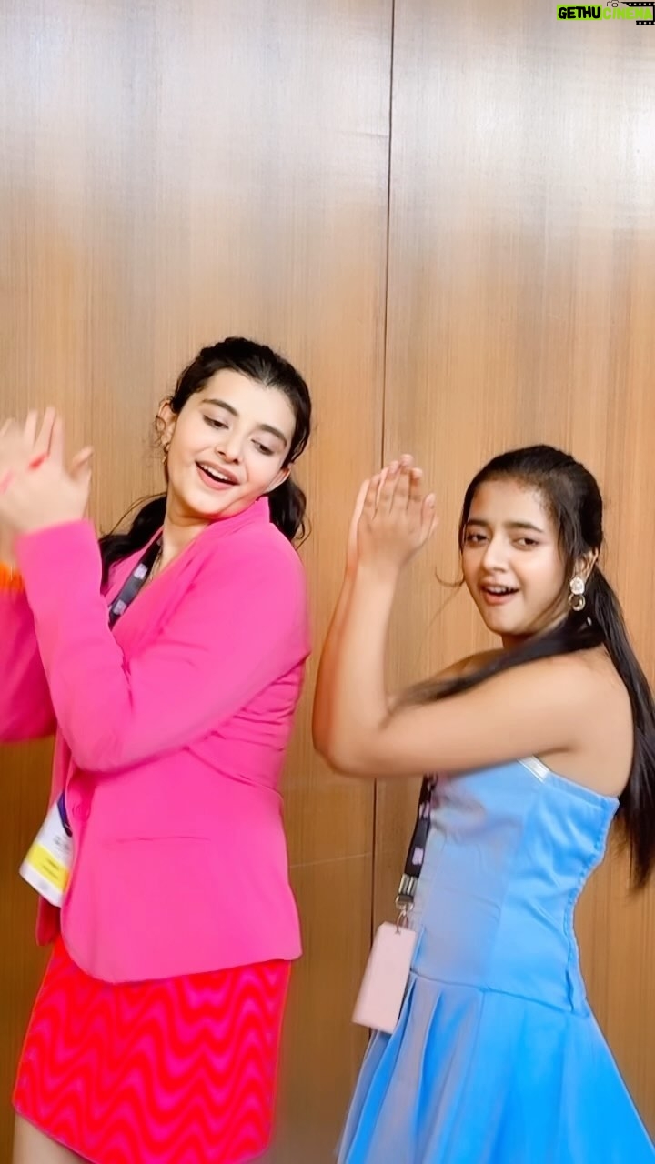 Rashi Shinde - 172.2K Likes - It was nice meeting you @myrasinghofficial 🫂❤️

#rashishinde #trendingreels #explore #reelkarofeelkaro