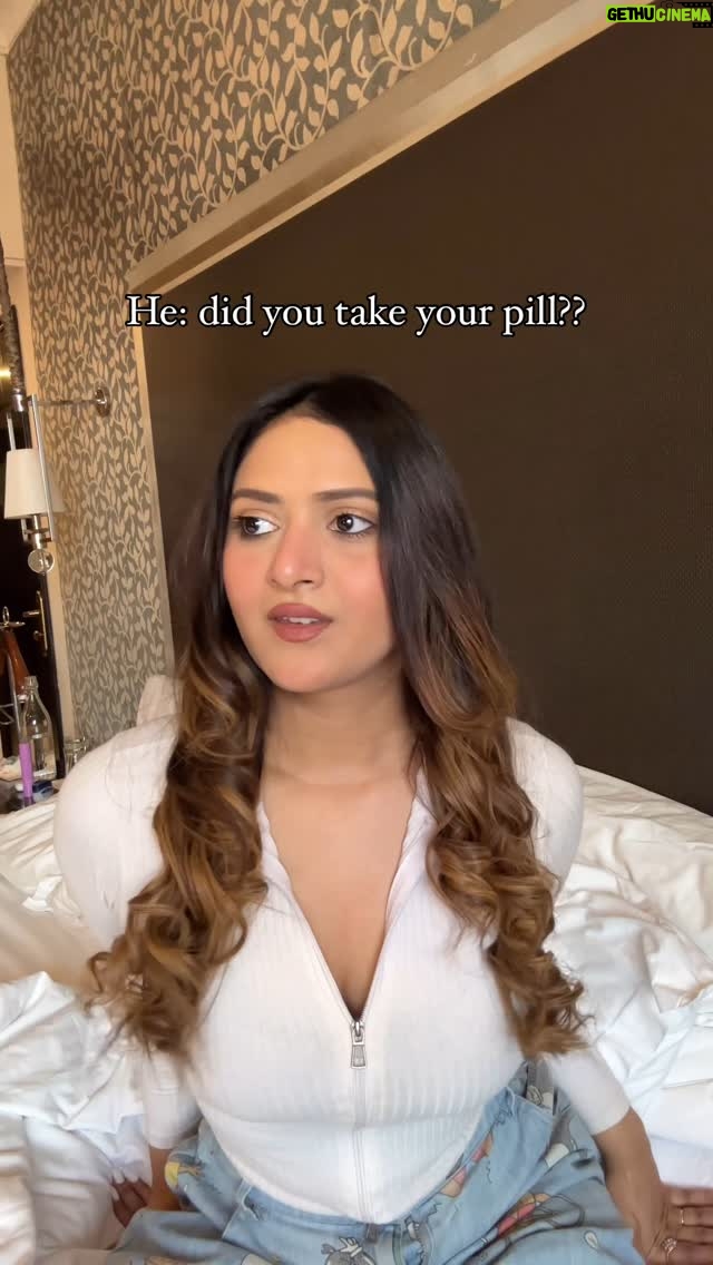 Rashika Dobriyal - 197.4K Likes - Age doesn’t matter but pill does💀
.
.
.
.

#reels #reelsinstagram #reelsindia #darkhumor #uyiamma #old #oldage