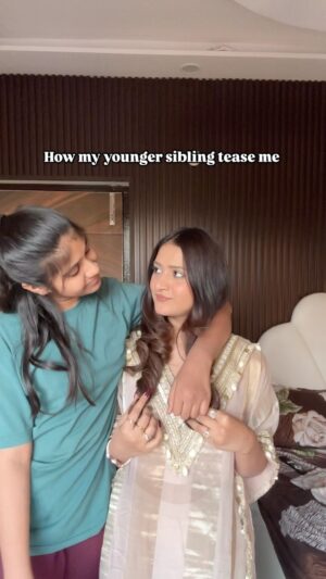 Rashika Dobriyal Instagram - Koi nhi shakal toh meri achi hš„²
.
.
.
.
#reels #reelsinstagram #explore #siblings #siblinggoals #sisters #pushpa #pushpa2