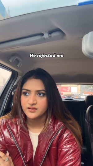 Rashika Dobriyal Instagram - Chehra dekh kr pyaar nhi hota got realš
.
.
.
.
.
.
#reelsinstagram #reels #explore #darkhumor #explorepage #reelitfeelit #bestfriends #skyforce