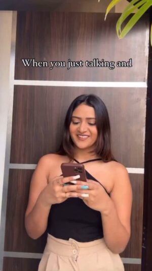 Rashika Dobriyal Instagram - Youāre*
.
.
.
.
.
#reelsinstagram #reels #explore #darkhumor #explorepage #reelitfeelit