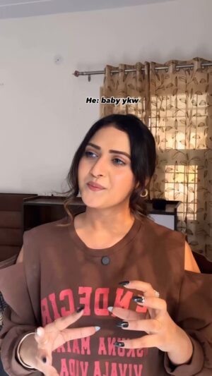 Rashika Dobriyal Instagram - Girlfriend āroasterā
.
.
.
.
.
#reelsinstagram #reels #explore #darkhumor #explorepage #reelitfeelit #couple #gif