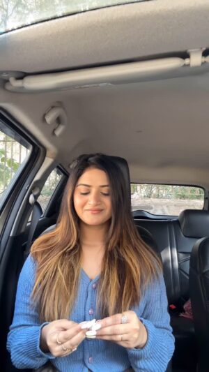 Rashika Dobriyal Instagram - Dates nowadays š
.
.
.
.
.
#reelsinstagram #reels #explore #darkhumor #explorepage #couple #dates