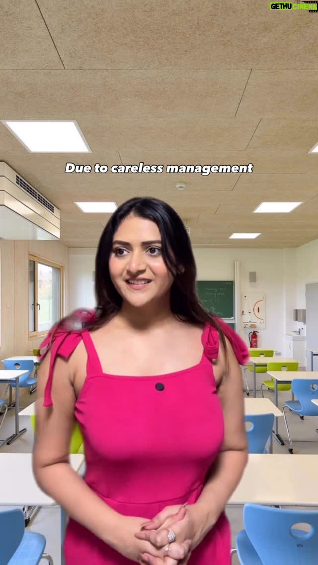 Rashika Dobriyal - 373.5K Likes - Atleast he has logic🥹
.
.
.
.
.#reelsinstagram #reels #explore #darkhumor #explorepage #reelitfeelit #teacher #backbencher #student