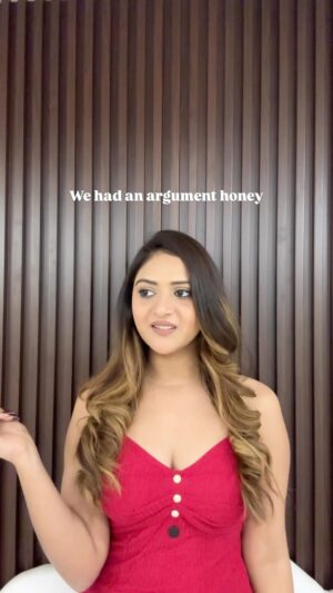 Rashika Dobriyal Instagram - PMSing enoughš
.
.
.
.
#reels #reelsinstagram #explore #darkhumor #ishqhai #mismatched #mom #momdaughterjokes