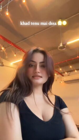 Rashika Sachdeva Instagram - Share 🤭♥️ @rashika_sachdeva
.
.
#trending #punjabi #reelitfeelit #song #viral #punjabisong #couplegoals #coupleinlove
