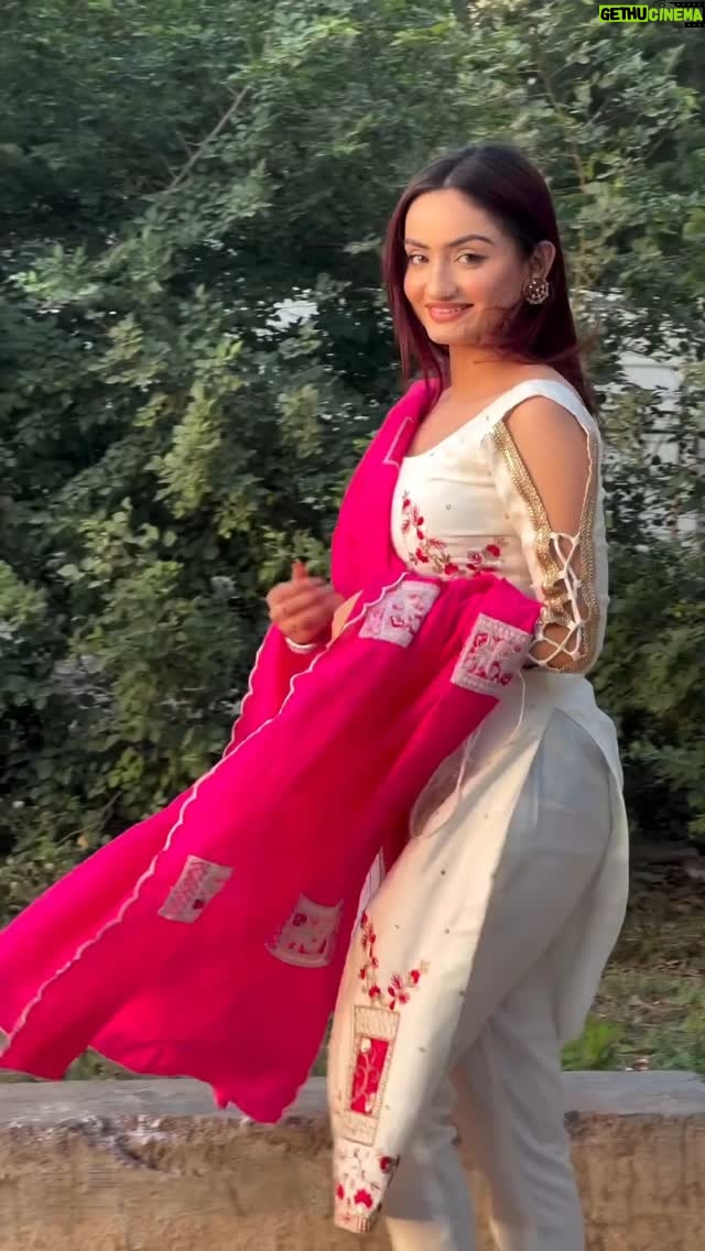 Rashika Sachdeva - 7K Likes - 🤭💞 @rashika_sachdeva