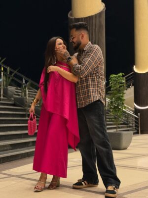 Rashika Sachdeva Instagram - For a Reasonā„ļøš @garv_vasudeva_ @rashika_sachdeva
@karanaujla @karanaujlaglobal
#explore #couple #karanaujla_official #É“į“į“”į“į“sį“ #couplephotoshoot #love #trendingnow