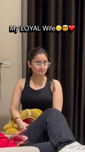 Rashika Sachdeva Instagram - Share with your Wife ❤️ @rashika_sachdeva @garv_vasudeva_
#trending #explore #viral #trendingreels #punjabistatus #punjabi #couplegoals #relatable #couple #funny #funnymemes #comedy #funnyvideos